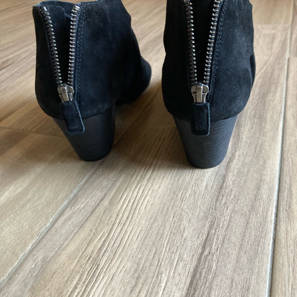 Eileen Fisher Anise black suede knotted sandal booties. Size 8 - Picture 3 of 5